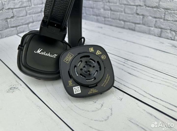 Наушники Marshall lV
