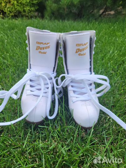 Коньки фигурные Graf