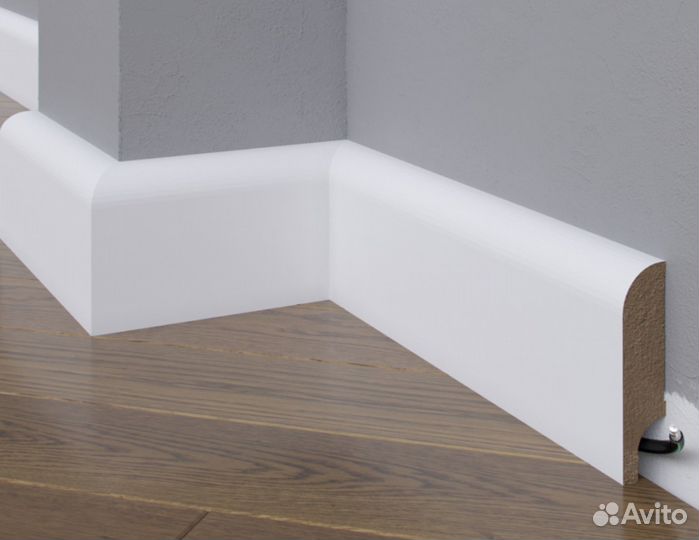 Плинтус напольн из мдф белый, 2400 мм