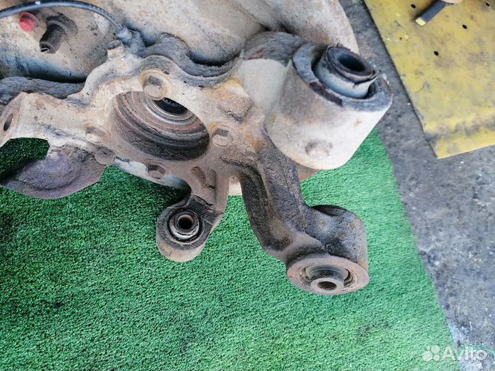 Задняя цапфа правая на Suzuki Grand Vitara 05-15