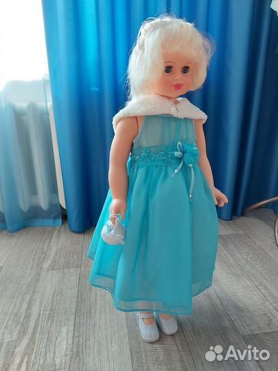 Кукла Снежана со звуковым устройством, ходит