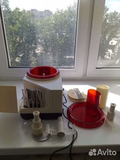 Кухонный комбайн (универсальный) на запчасти