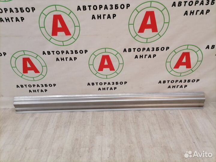 Порог правый Mitsubishi Outlander CU5W 4G69 2006