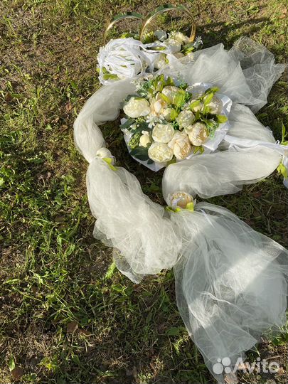 Свадебные украшения на машину