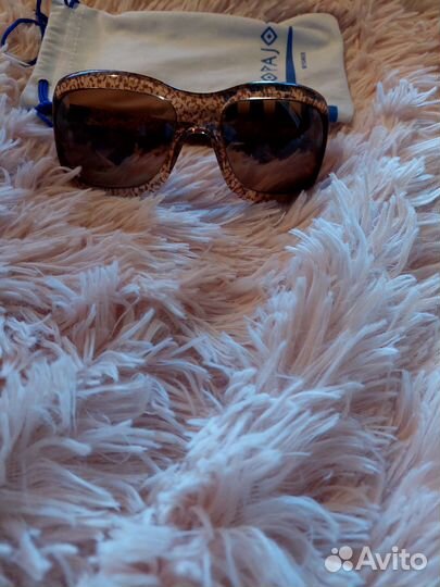 Солнцезащитные очки женские брендовые