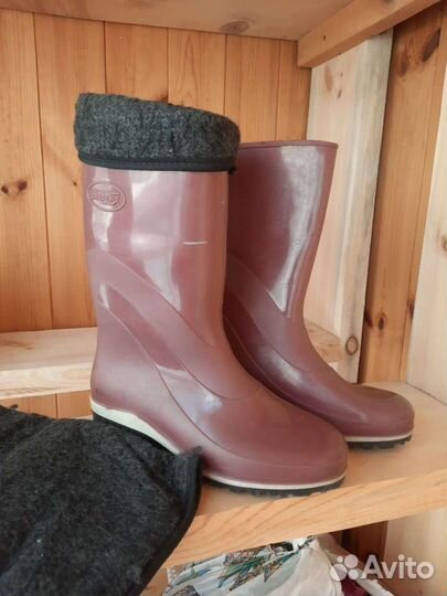 Резиновые сапоги