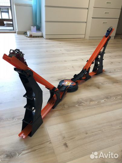 Скоростная трасса Хот Вилс - Супер гравитация