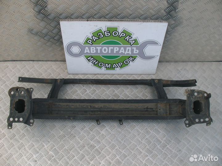 Усилитель переднего бампера Volkswagen Passat B6