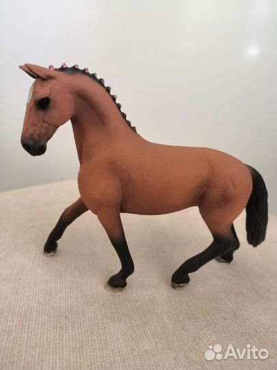 Фигурки лошадей schleich