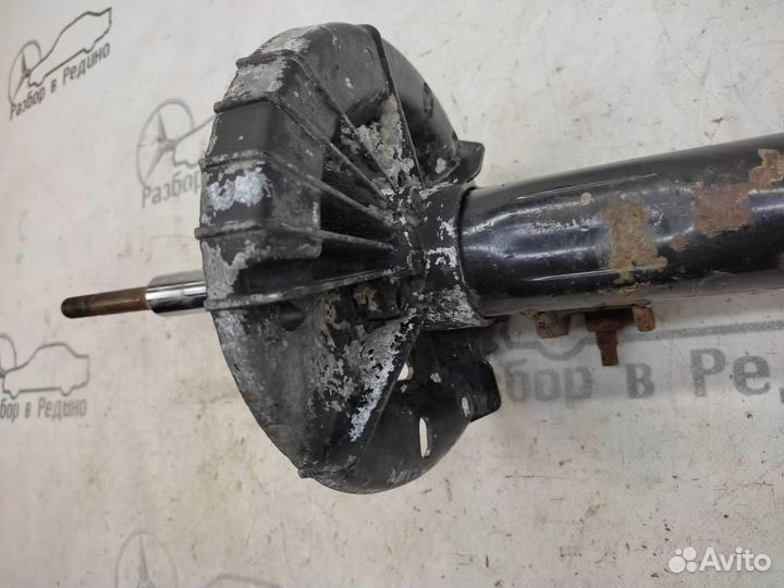 Стойки передние w203 C-class 112.946 03.2001