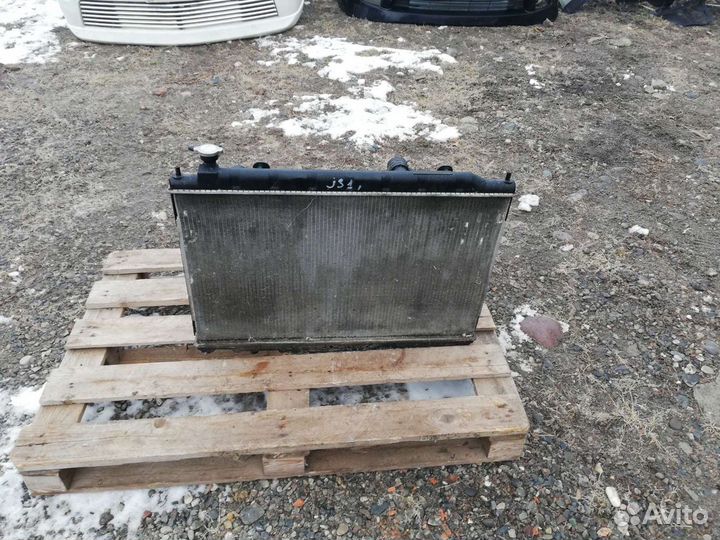 Радиатор Nissan murano 50