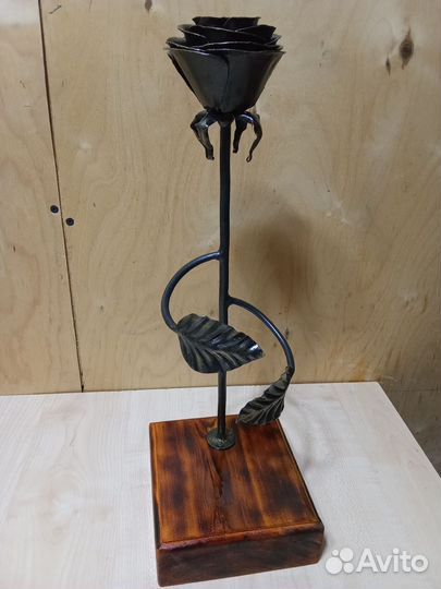 Подбутыльник - роза