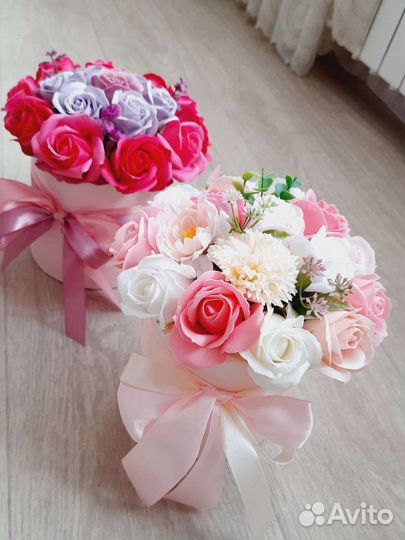 Цветочные композиции и букеты учителям и любимым