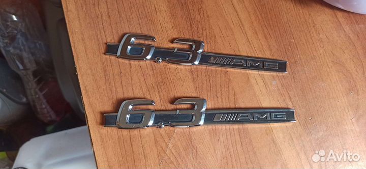 Эмблема 6.3 AMG
