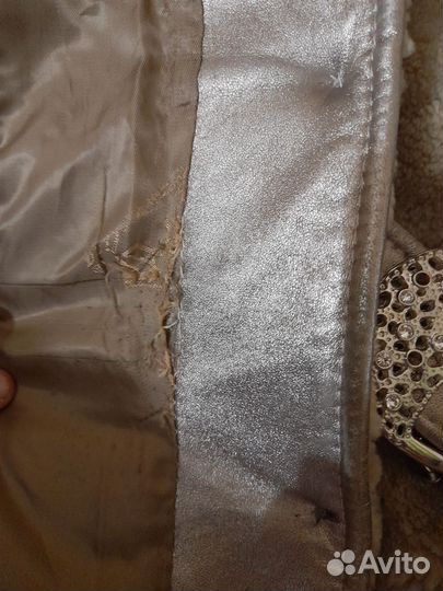 Полушубок из мутона,с воротником из песца