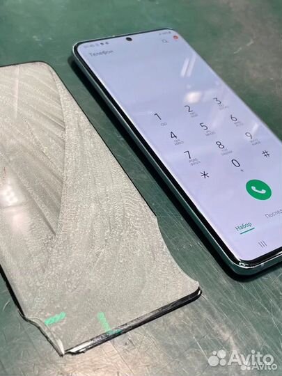 Замена разбитого стекла на Samsung