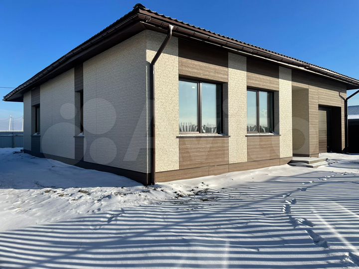 Коттедж 182,3 м² на участке 9 сот.