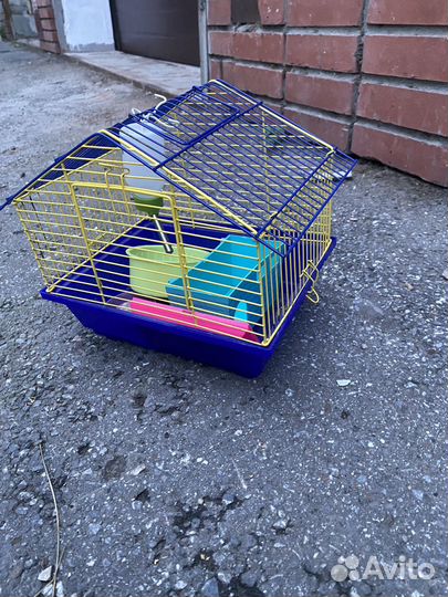 Клетка для грызунов с домиком калесом и кармушкой