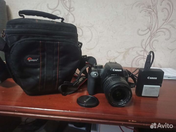 Зеркальный фотоаппарат canon 1000d