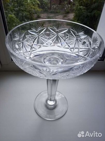 Хрустальная ваза