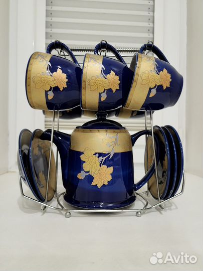 Сервиз чайный с чайником