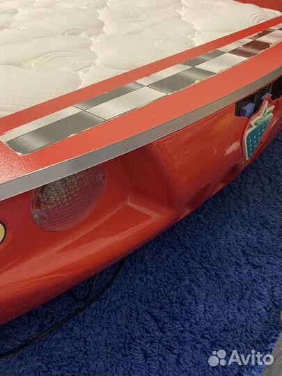 Детская кровать машина с матрасом