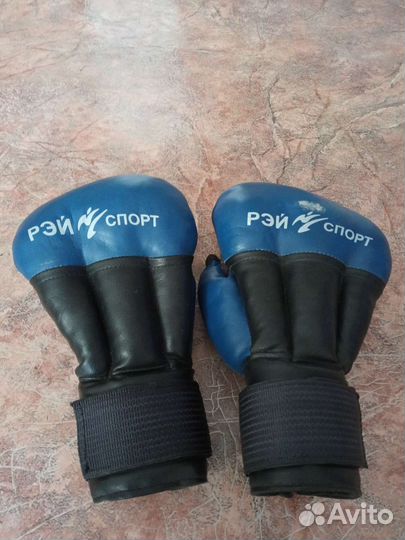 Перчатки для рукопашного боя