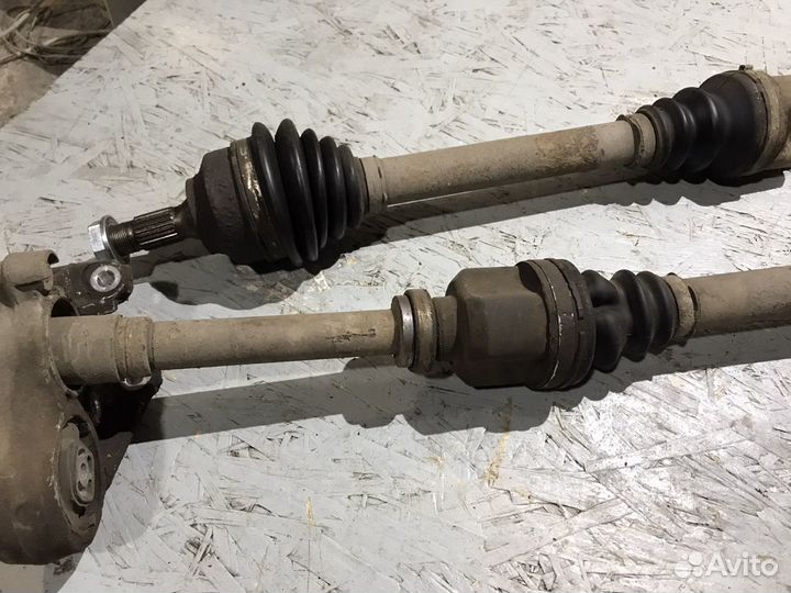 Привод правый peugeot 308