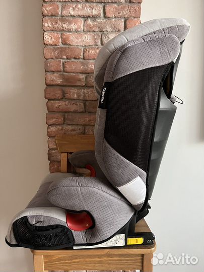 Автокресло Recaro monza nova