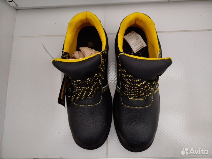 Спецобувь мужская 43 размер
