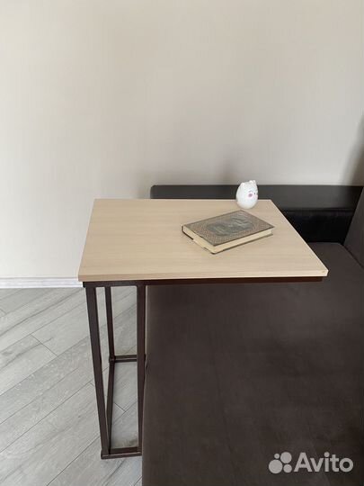 Придиванный приствной стоик прикроватный