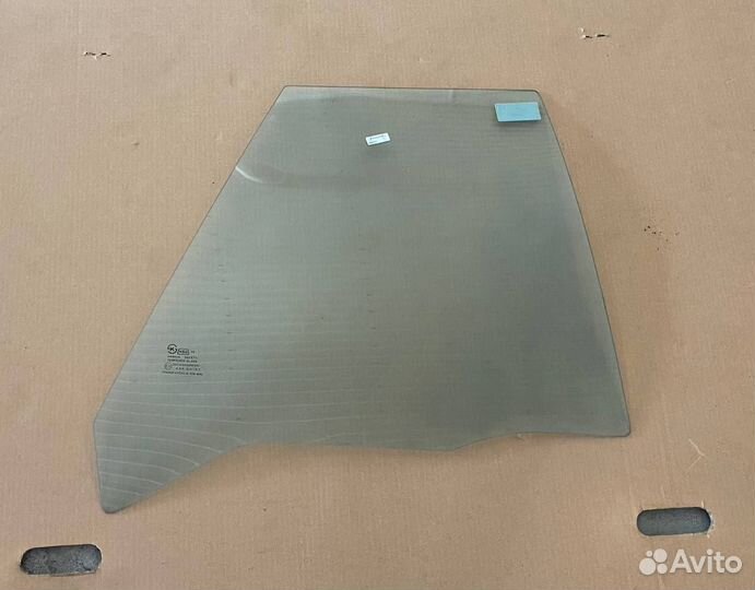 Стекло задней правой двери Daewoo Espero