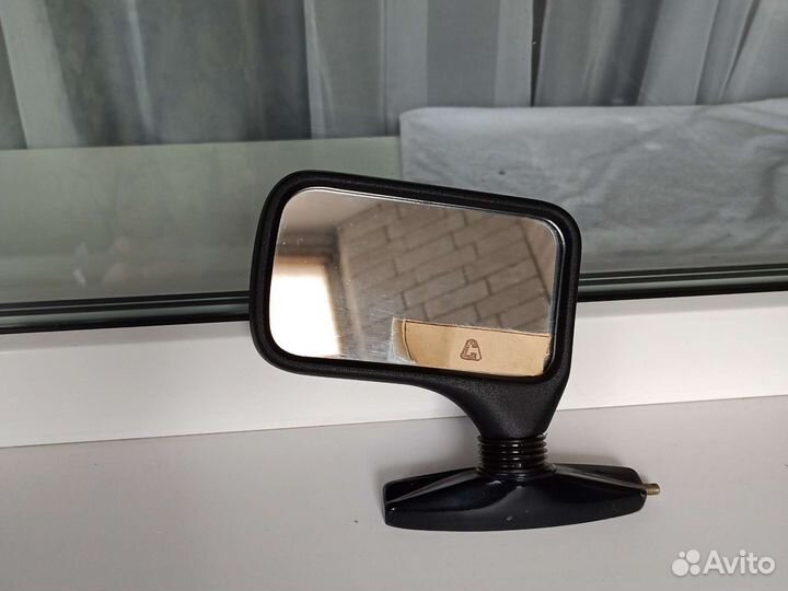 Зеркало автомобильное
