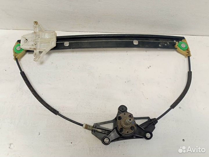 Стеклоподъемник механический задний левый 5E083946