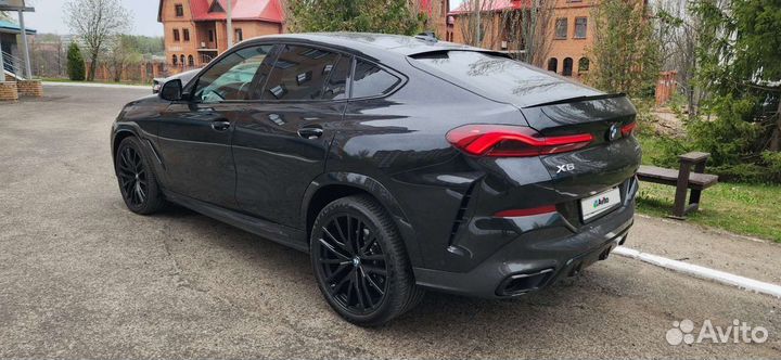 BMW X6 3.0 AT, 2022, 1 800 км