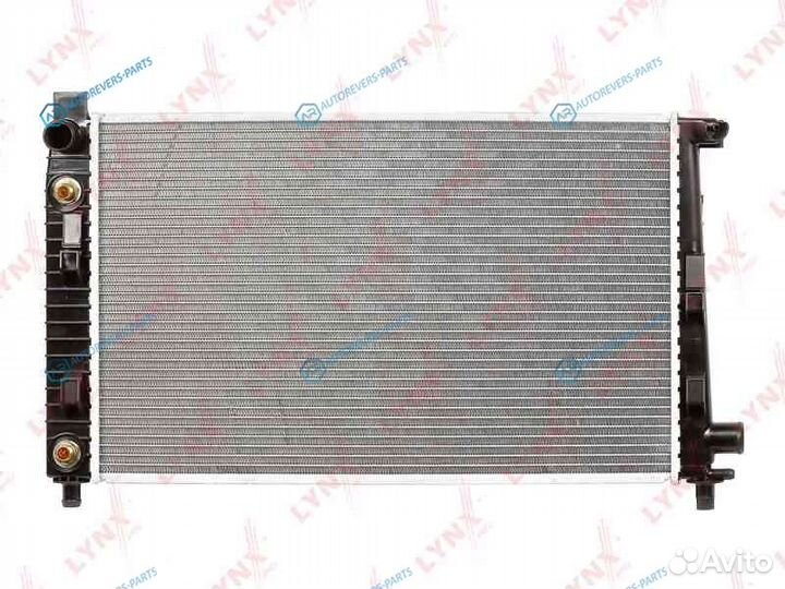 RB-2152 Радиатор охлаждения паяный AT