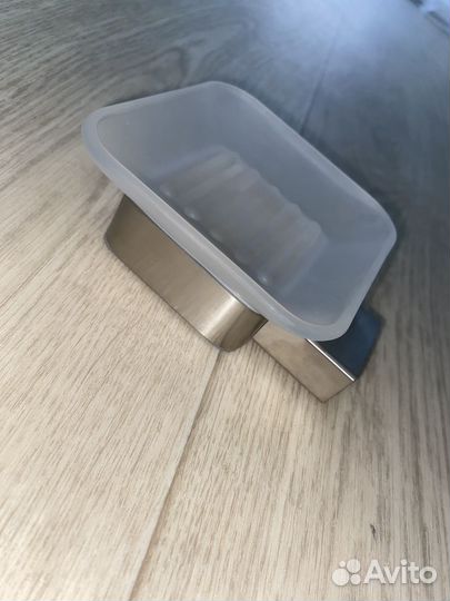 Мыльница и стакан настенные