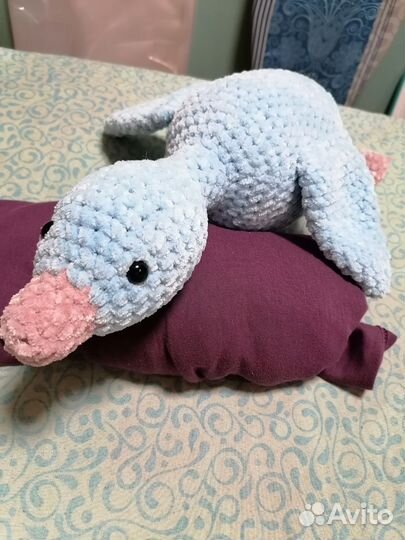 Гусь обнимусь