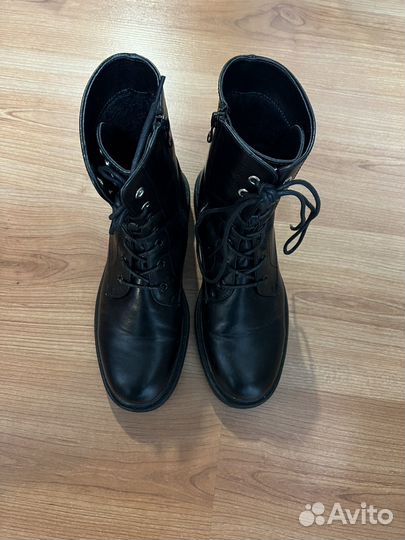 Ботинки женские 39