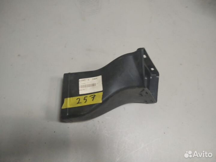 Воздуховод BMW 5-серия E60/E61 (2003)