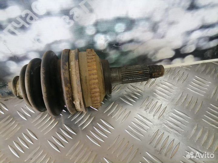 Полуось левый Kia Carens 2.0 2002-2006