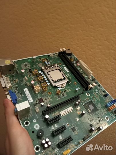 Материнская плата с процессором