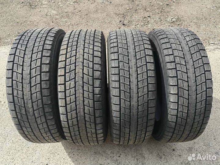 Dunlop Winter Maxx SJ8 235/60 R18 107R