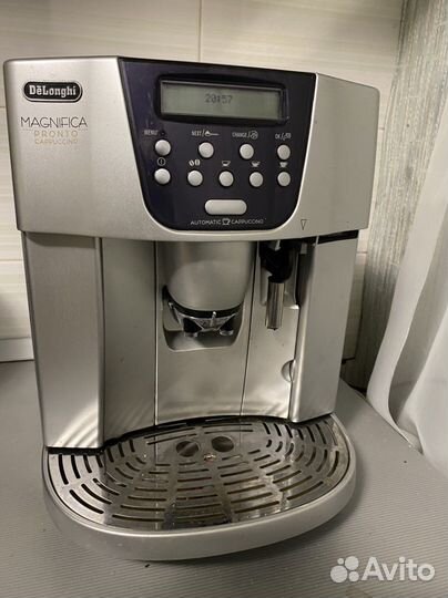 Кофемашина с автоматическим капучинатором