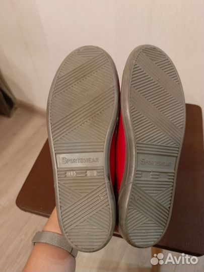 Кроссовки 36