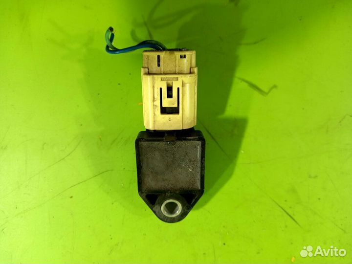 Датчик удара для Toyota Avensis