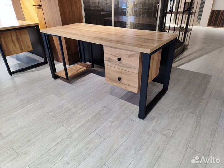 Стол офисный с подвесными ящиками лофт