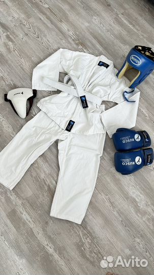 Кимоно для карате или рукопашного боя