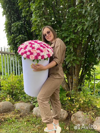 Огромный букет неувядающих роз