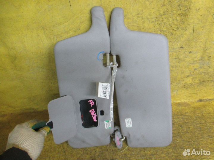 Козырек Mazda Demio DW3W